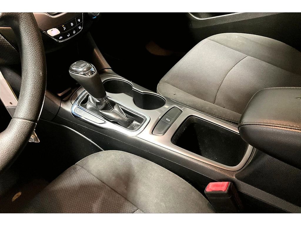 Used 2018 Chevrolet Cruze LT FWD image 19