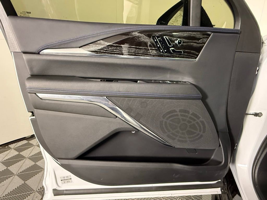 Used 2025 Cadillac Escalade IQ Luxury 1 image 27