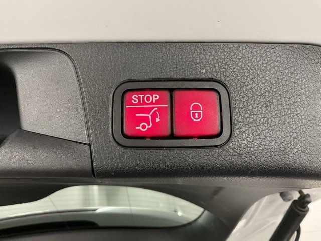 Used 2020 Mercedes-Benz GLB 250 4MATIC image 10