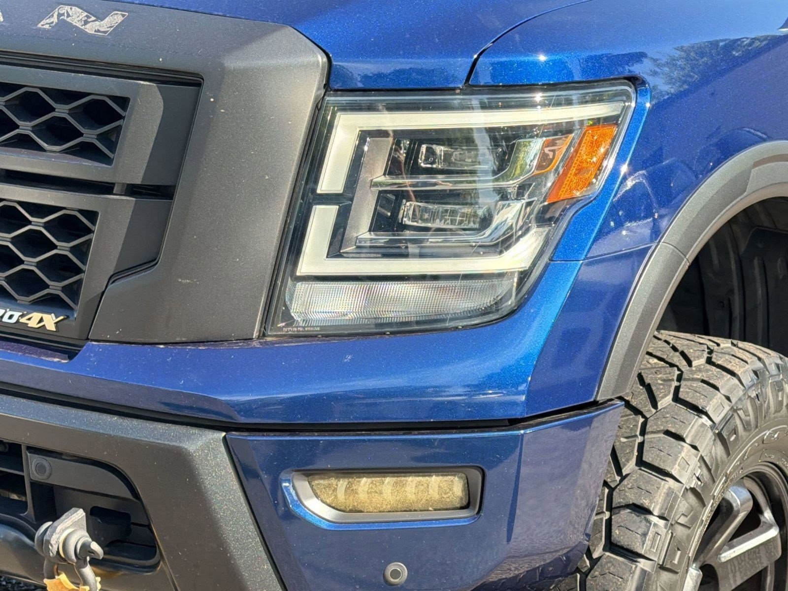 Used 2021 Nissan Titan PRO-4X w/ Pro-4x Convenience Package AWD/4WD image 11