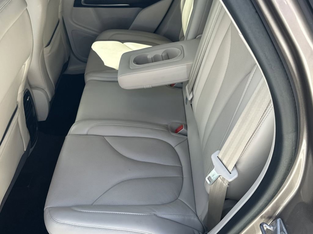 Used 2019 Lincoln MKC Reserve w/ MKC Technology Package FWD image 13