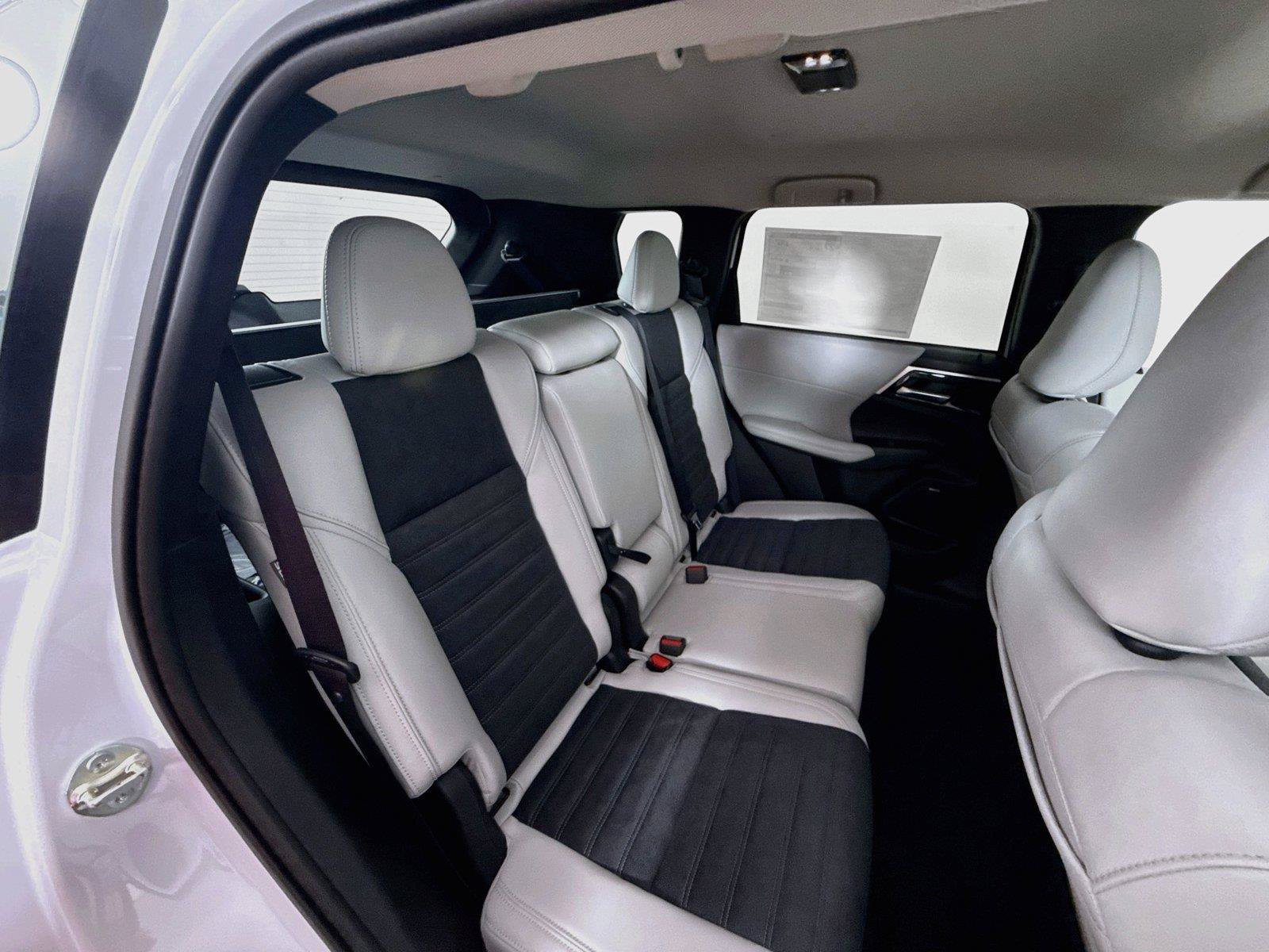 New 2026 Mitsubishi Outlander SE AWD/4WD image 25