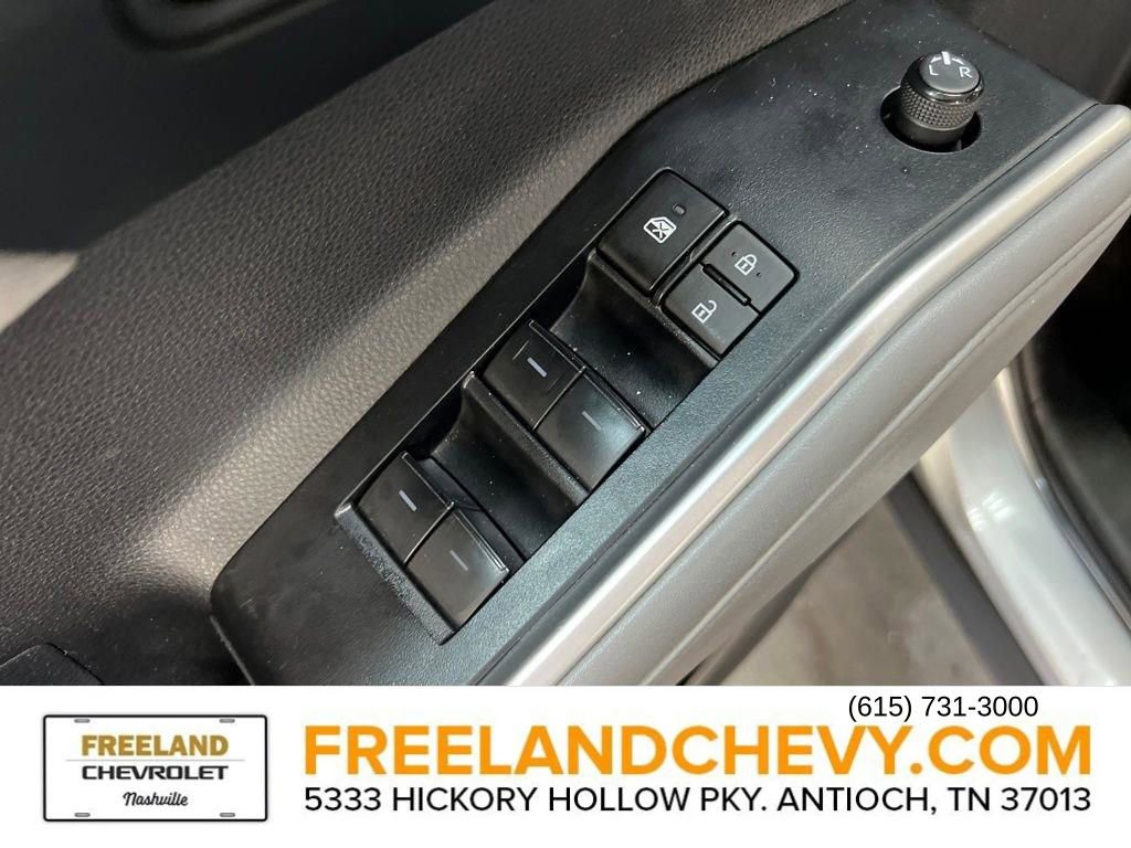 Used 2023 Toyota Highlander LE image 14