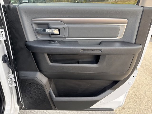 Used 2022 RAM 1500 Classic SLT image 11