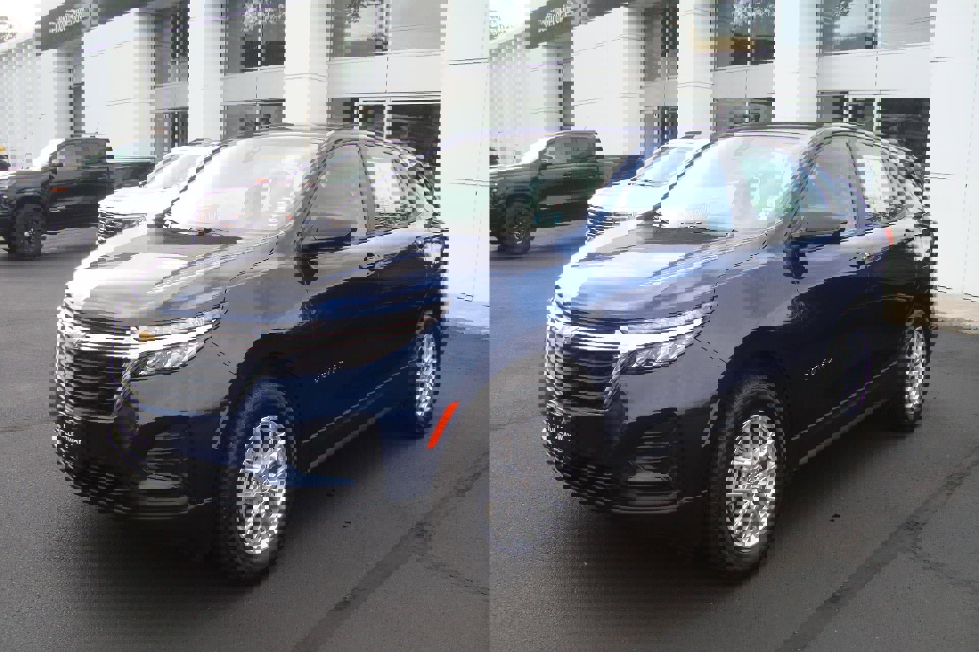 Certified 2023 Chevrolet Equinox LS image 1