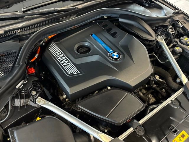 Used 2019 BMW 530e w/ M Sport Package image 37
