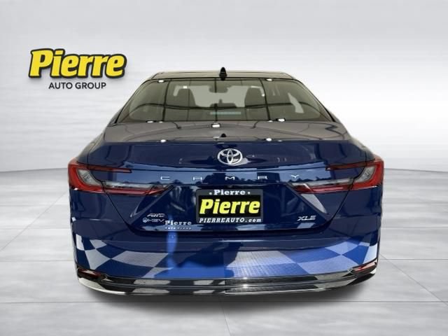 Used 2025 Toyota Camry XLE AWD/4WD image 3