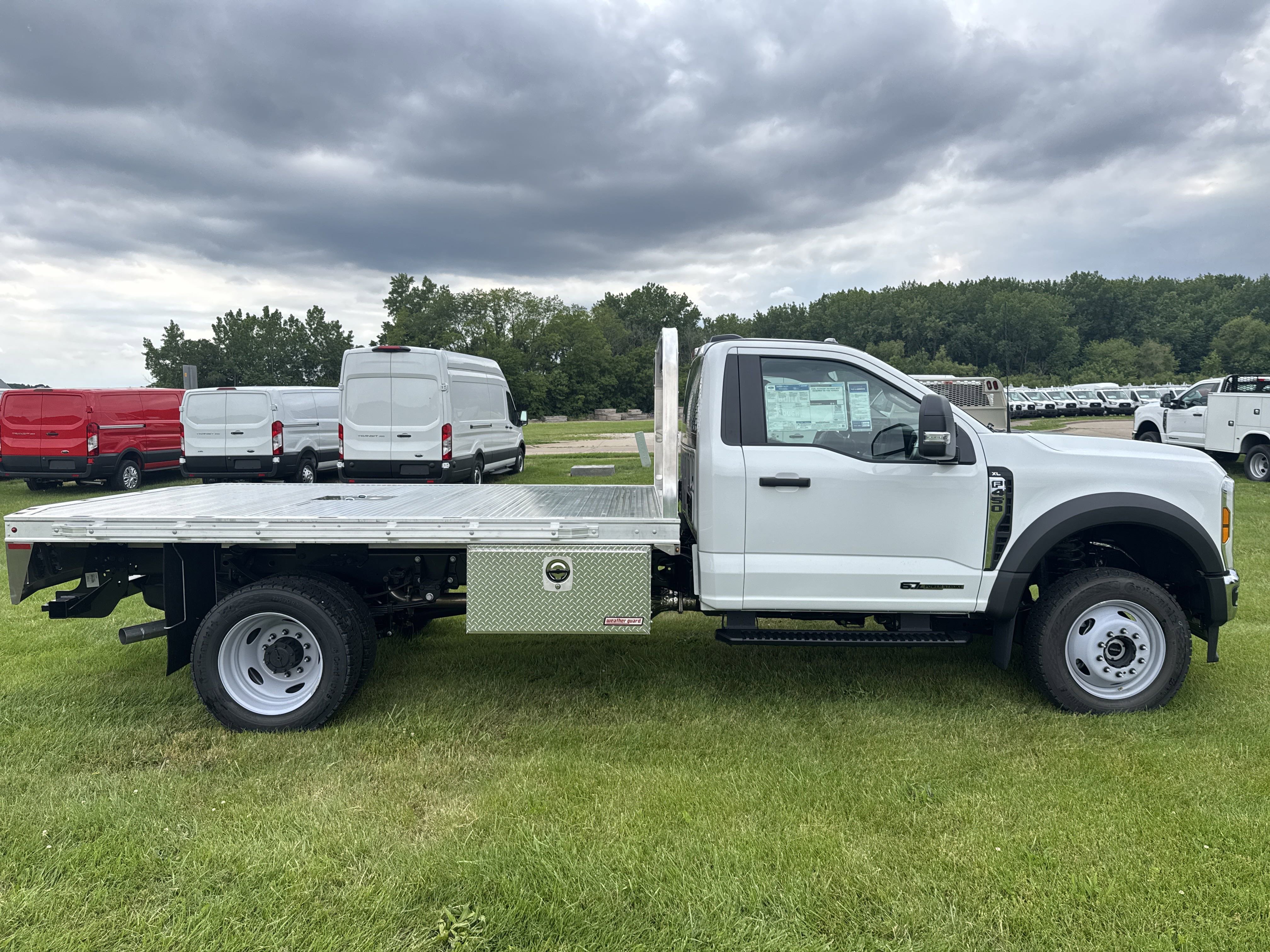 New 2025 Ford F450 XL w/ XL Chrome Package image 4