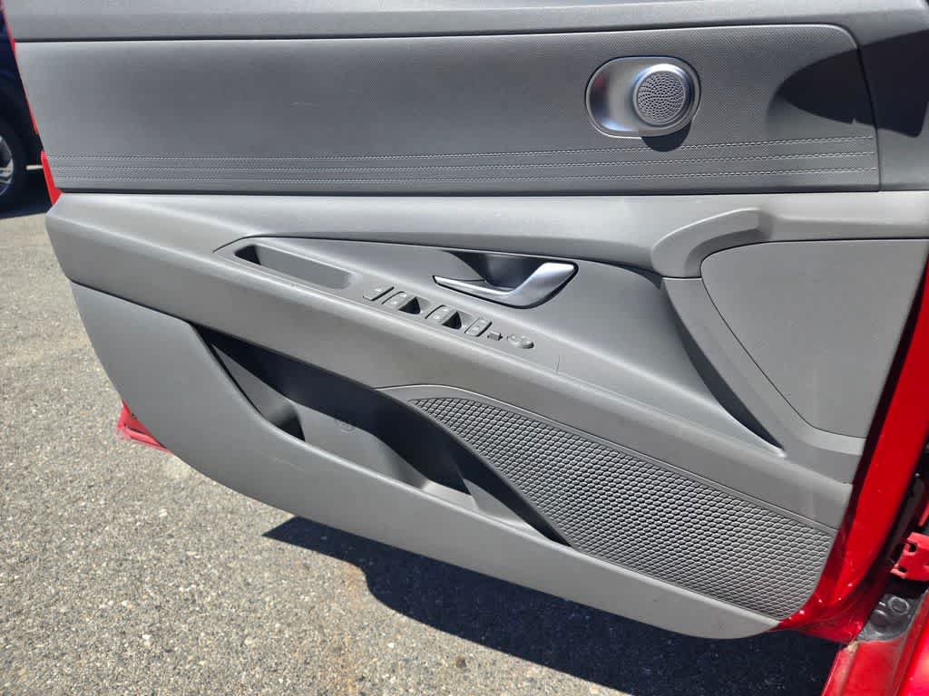 Used 2023 Hyundai Elantra SEL FWD image 19