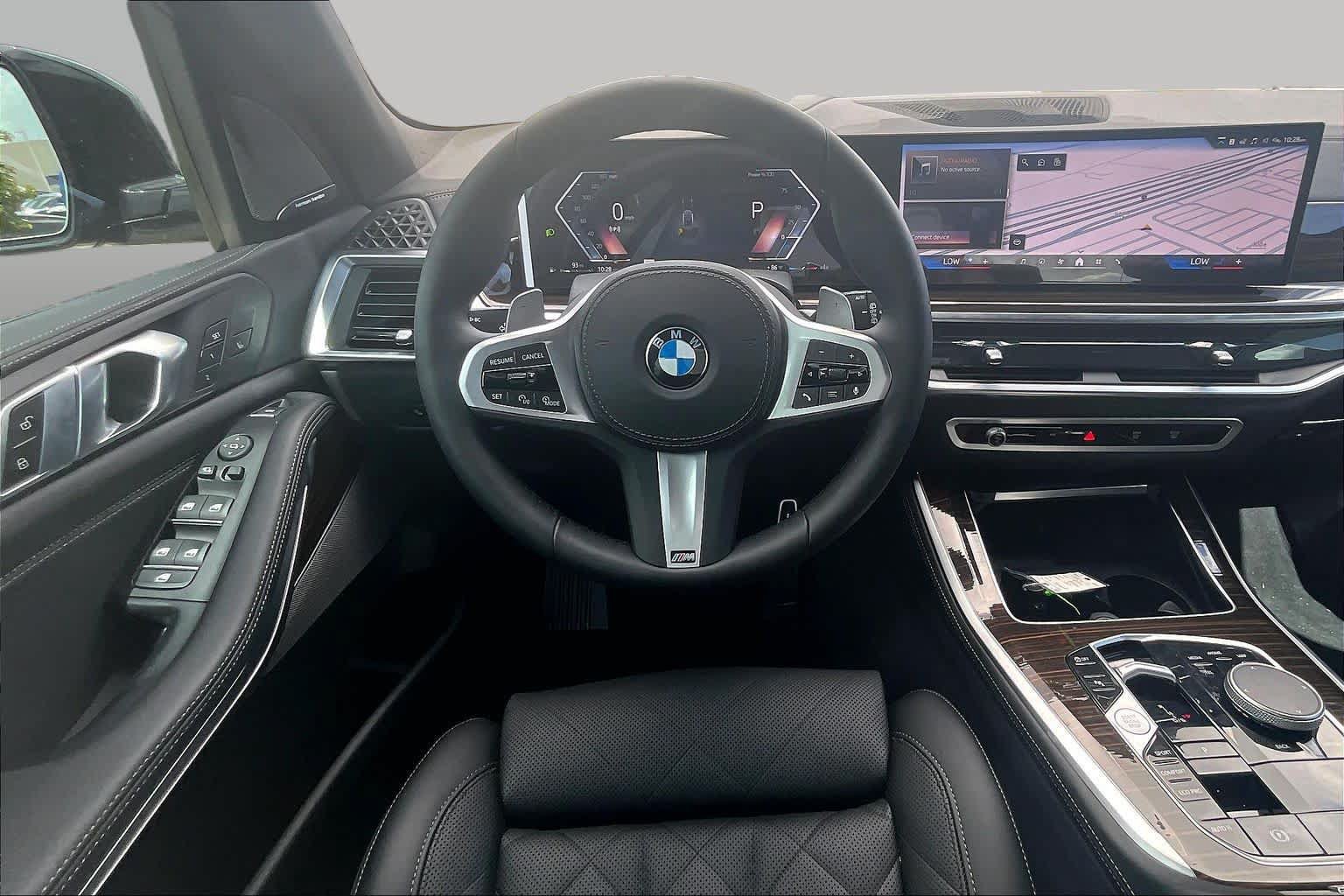Used 2026 BMW X5 sDrive40i w/ M Sport Package RWD image 5