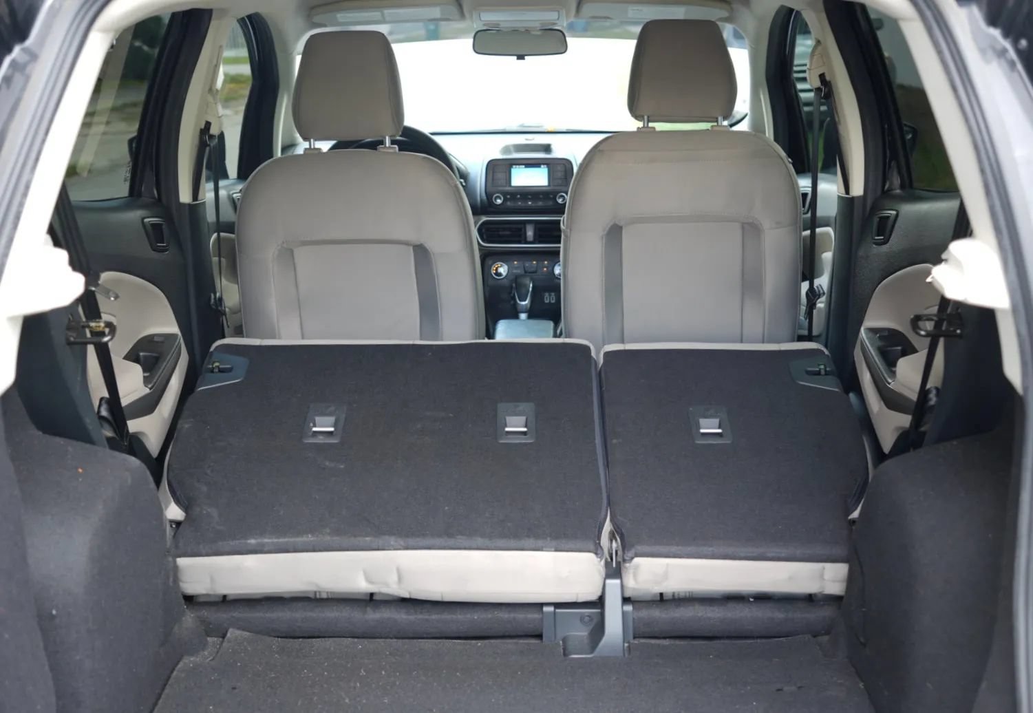 Used 2021 Ford EcoSport S FWD image 13
