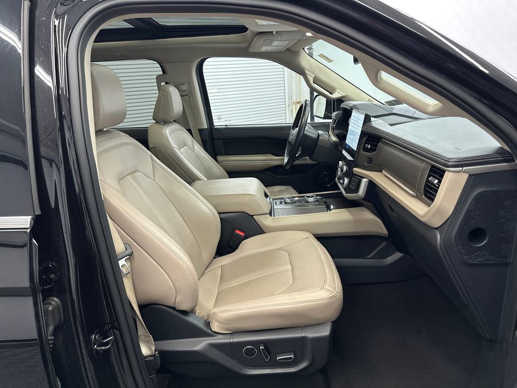 Used 2024 Ford Expedition Max Limited AWD/4WD image 15