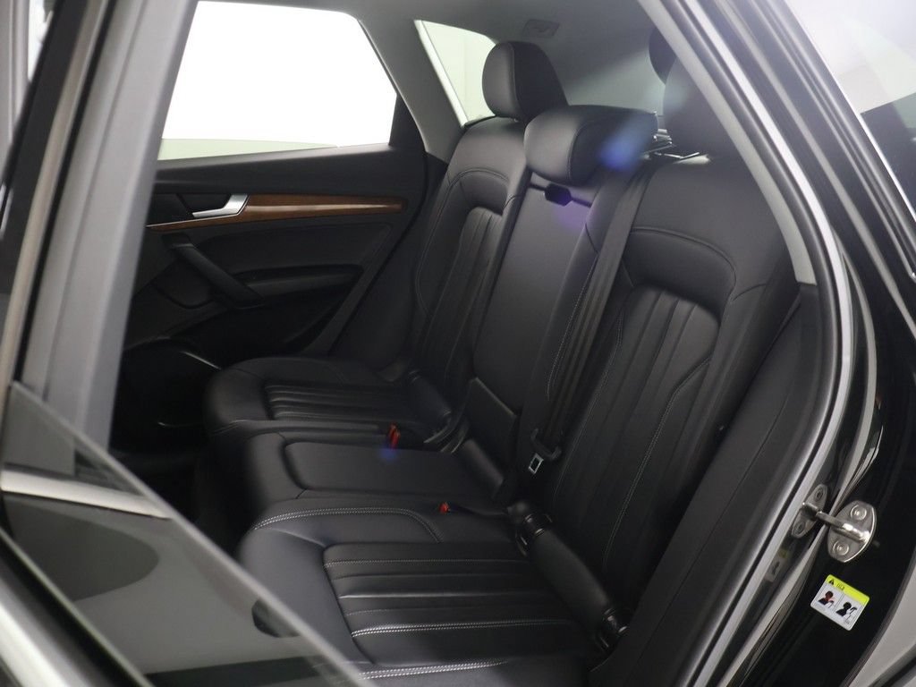 Used 2023 Audi Q5 2.0T Premium w/ Convenience Package AWD/4WD image 30