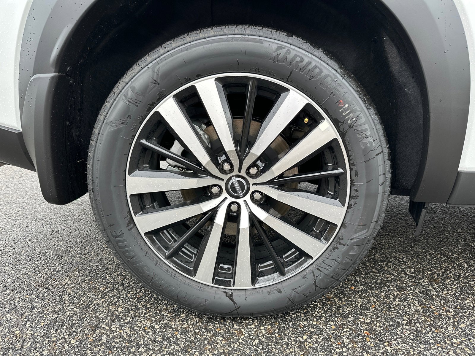 New 2025 Nissan Pathfinder Platinum image 18