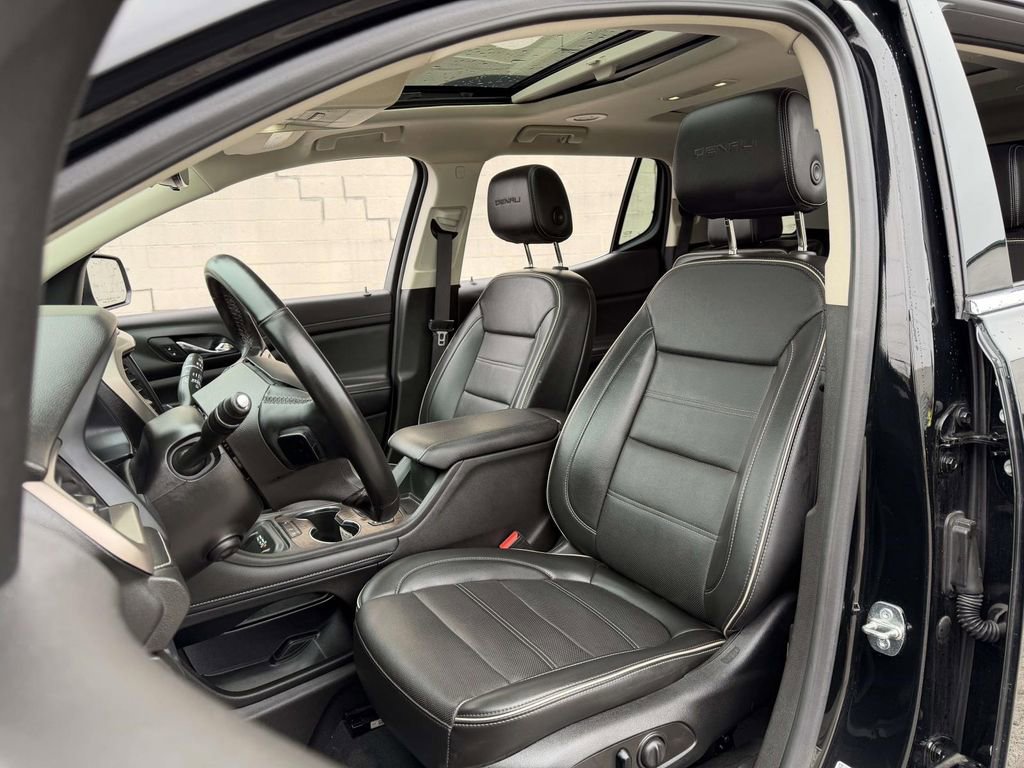 Used 2023 GMC Acadia Denali w/ Black Diamond Edition image 30