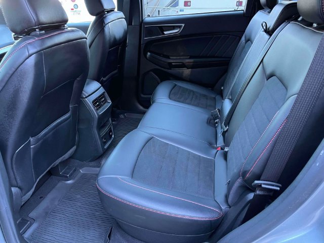 Certified 2024 Ford Edge ST-Line AWD/4WD image 18