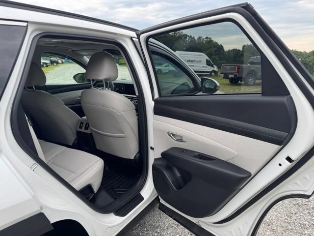 Used 2025 Hyundai Tucson SEL AWD/4WD image 15