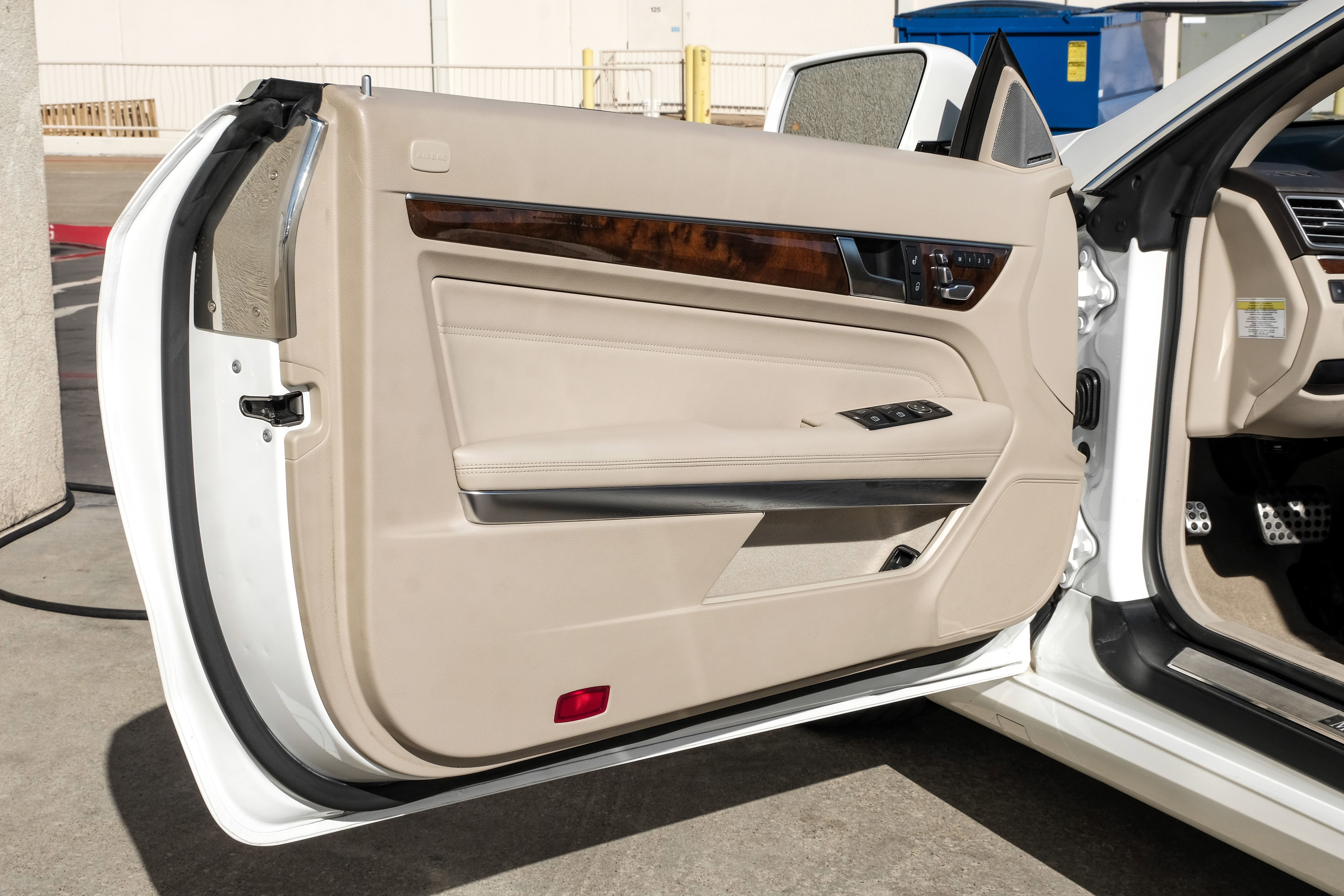 Used 2014 Mercedes-Benz E 550 Cabriolet w/ Premium 1 Package image 32