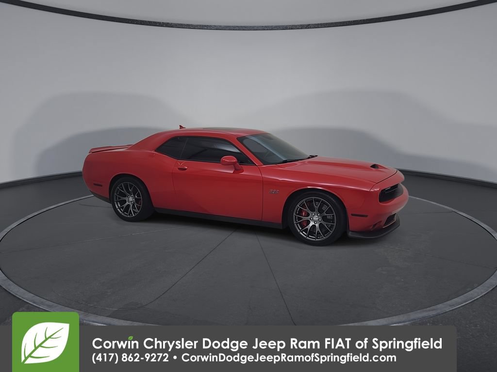 Used 2015 Dodge Challenger SRT RWD image 2