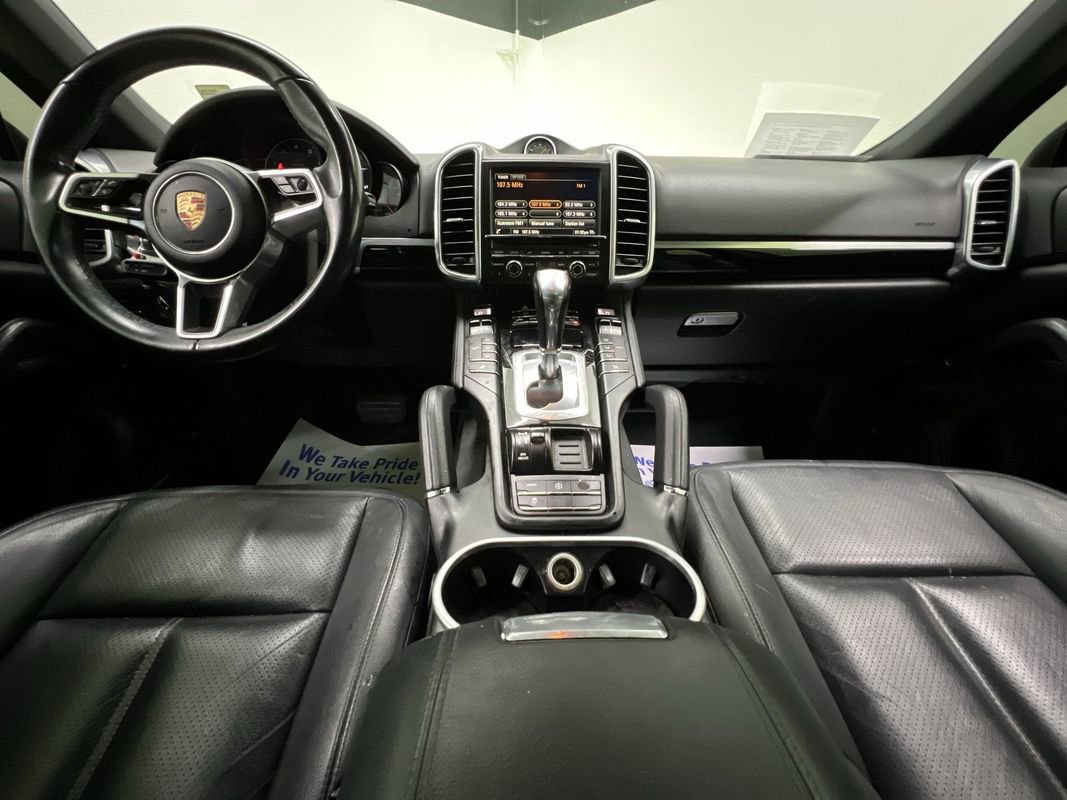Used 2016 Porsche Cayenne AWD/4WD image 17