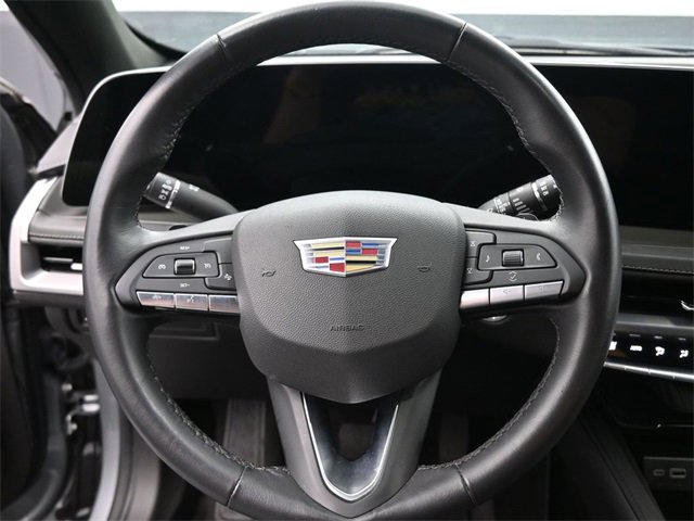 Used 2024 Cadillac XT4 Premium Luxury image 2
