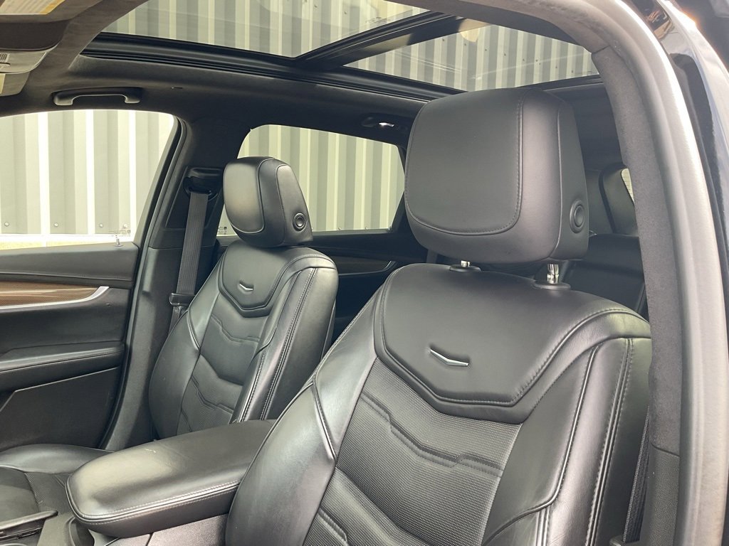 Used 2019 Cadillac XT5 Platinum image 9