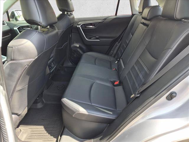 Used 2020 Toyota RAV4 Limited AWD/4WD image 18