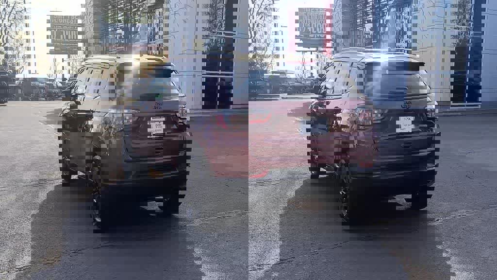 Used 2021 Jeep Compass Latitude image 7