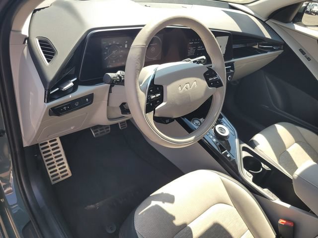 Used 2023 Kia Niro Wave FWD image 9