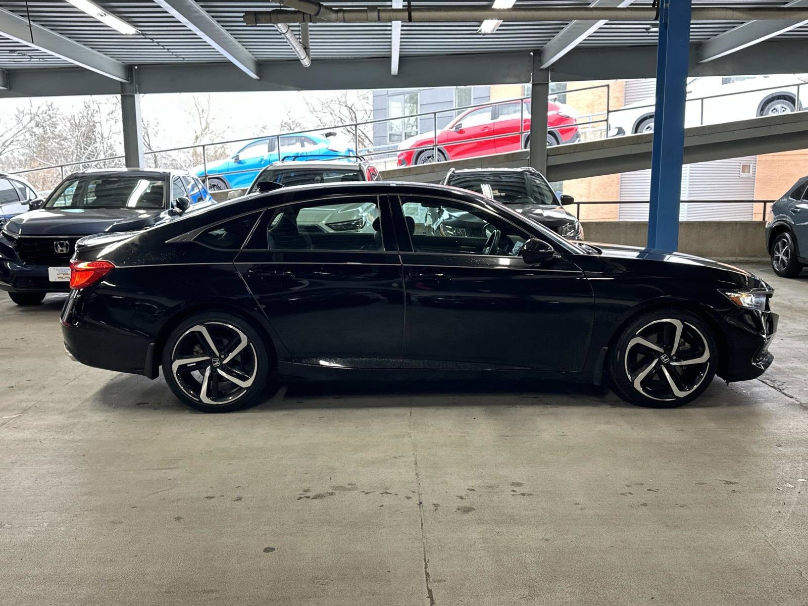 Used 2022 Honda Accord Sport image 2