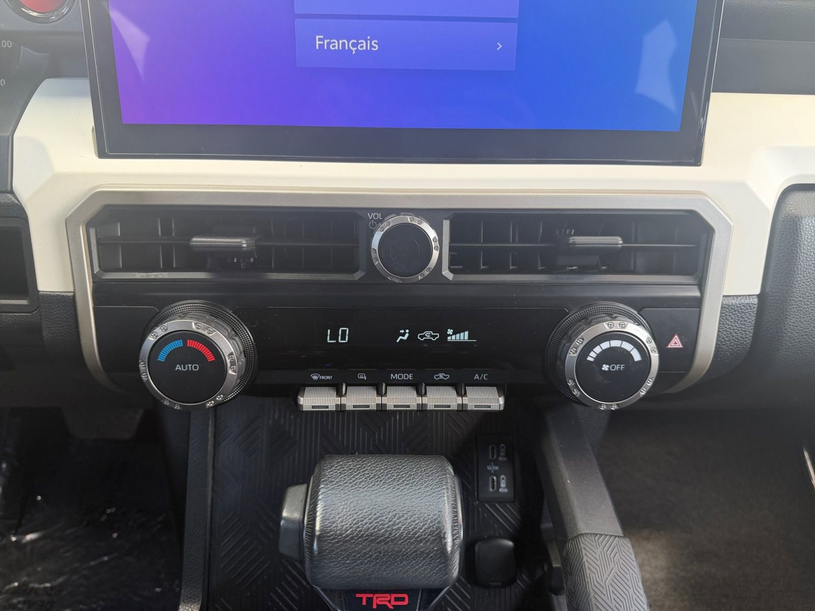 Certified 2024 Toyota Tacoma TRD Off-Road image 17