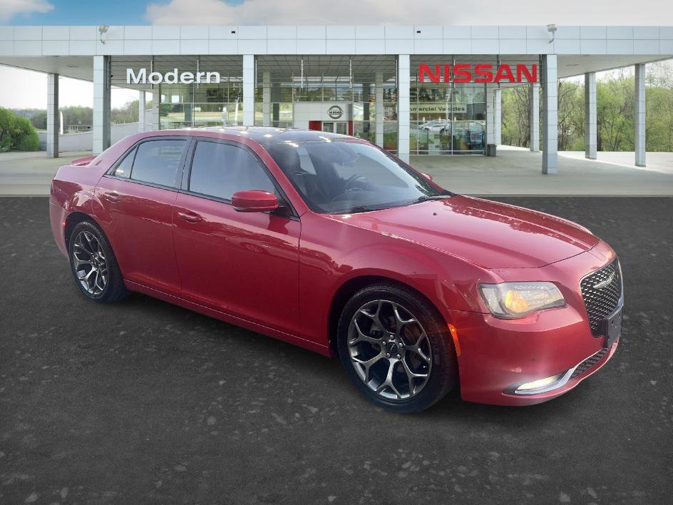 Used 2015 Chrysler 300 S w/ 300S Premium Group RWD image 7