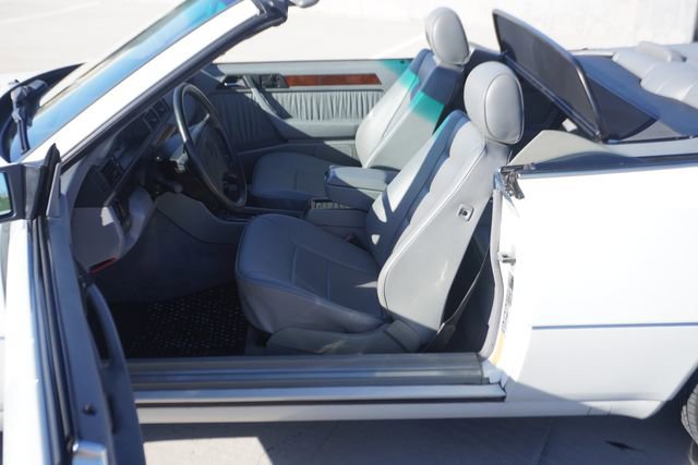 Used 1995 Mercedes-Benz E 320 Convertible image 18