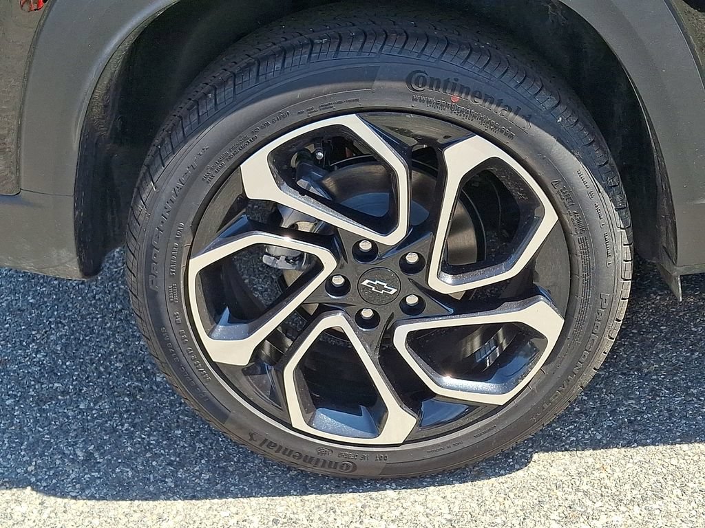 Used 2026 Chevrolet Trax RS w/ Sunroof Package FWD image 34