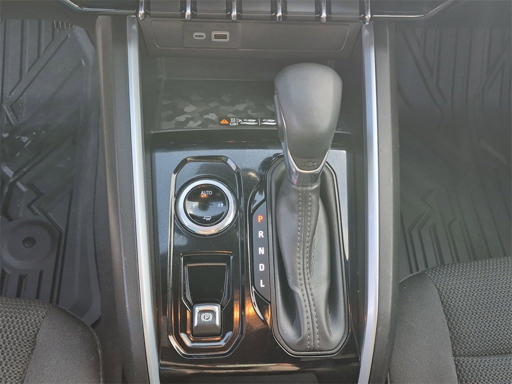 Used 2023 Chevrolet Colorado LT w/ LT Convenience Package II image 26