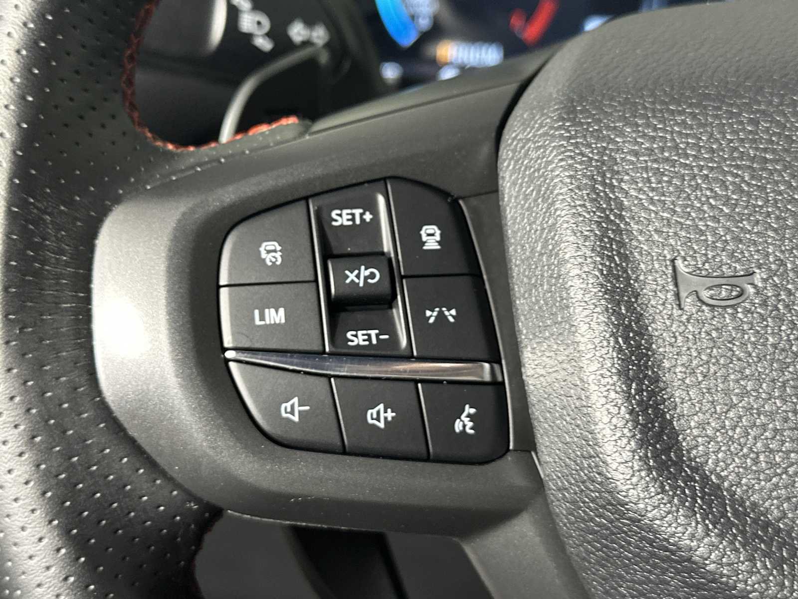 Used 2025 Ford Ranger Raptor AWD/4WD image 32