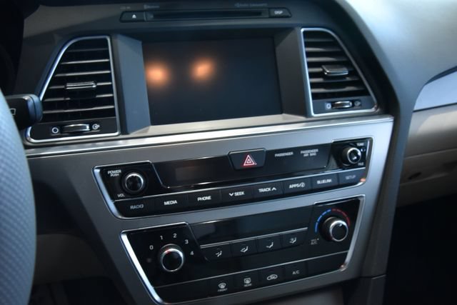 Used 2017 Hyundai Sonata SE FWD image 15