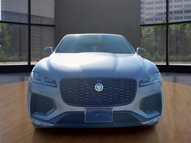 New 2026 Jaguar F-PACE R-Dynamic S image 3