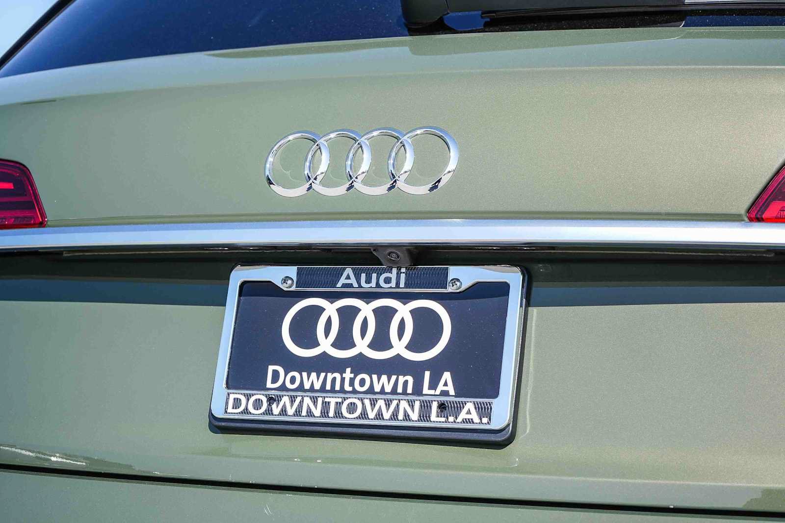 Used 2023 Audi Q5 e Premium w/ Convenience Package AWD/4WD image 12