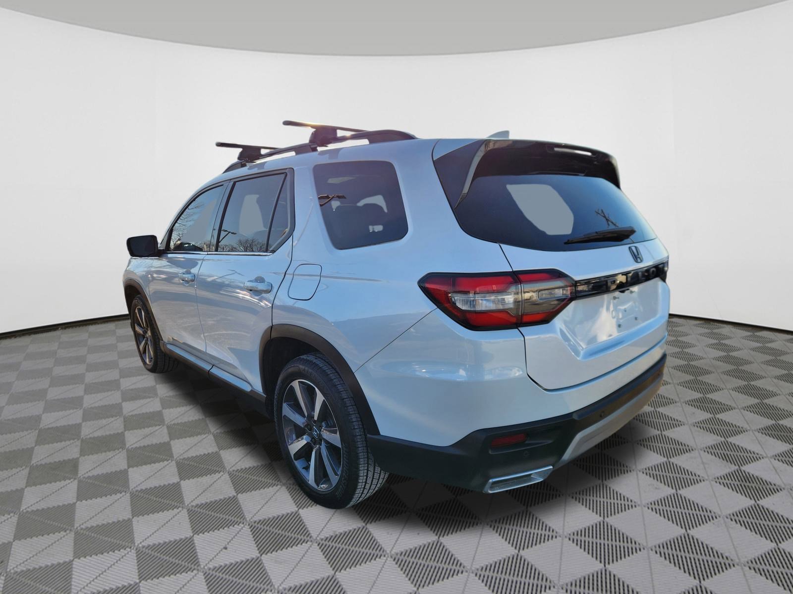 Certified 2023 Honda Pilot Elite image 3