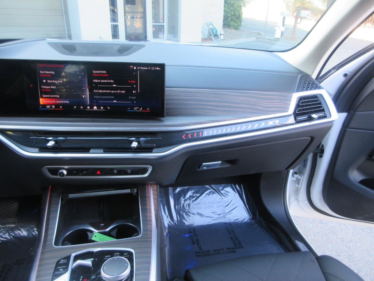 Used 2025 BMW X7 xDrive40i w/ Premium Package AWD/4WD image 54