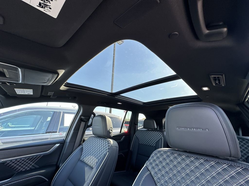 Used 2024 GMC Acadia Denali w/ Super Cruise Package image 21