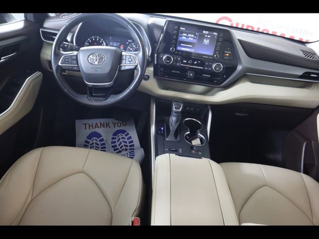 Used 2021 Toyota Highlander XLE image 27