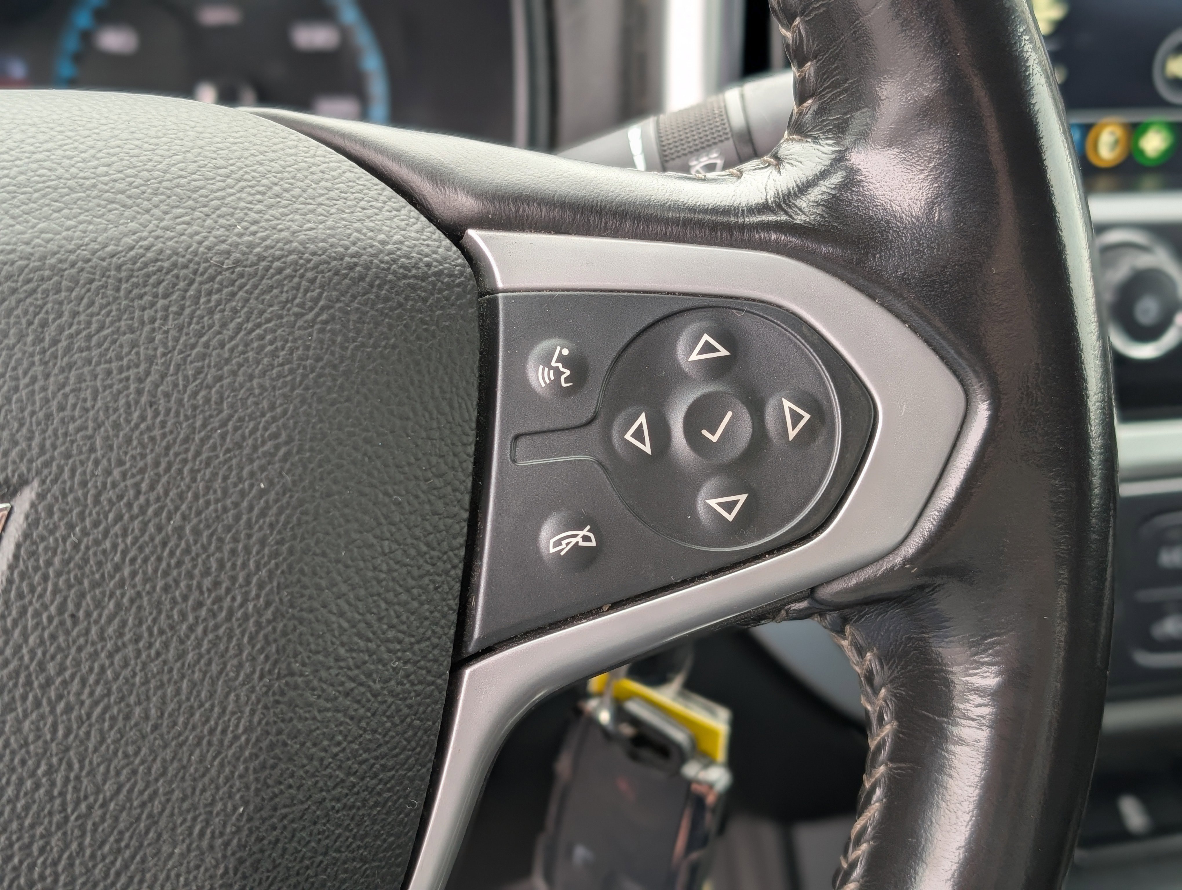 Used 2019 Chevrolet Colorado LT image 17