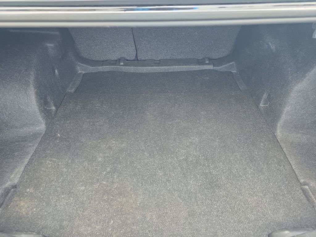 Used 2020 Chevrolet Malibu LT FWD image 23