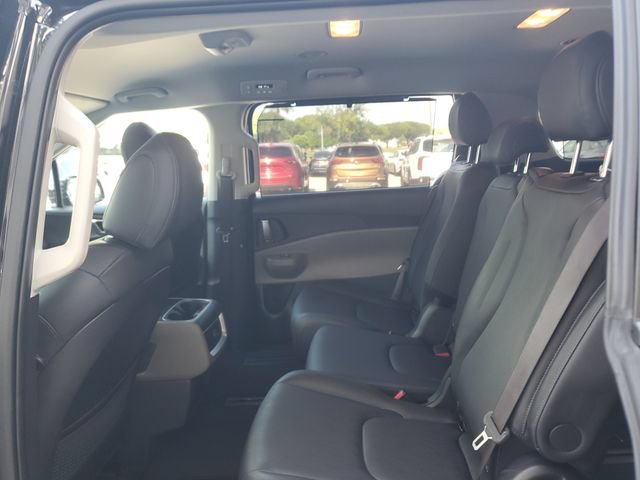 Certified 2025 Kia Carnival EX FWD image 10