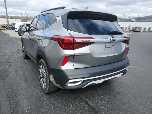 Used 2021 Kia Seltos SX w/ SX Sunroof Package image 8