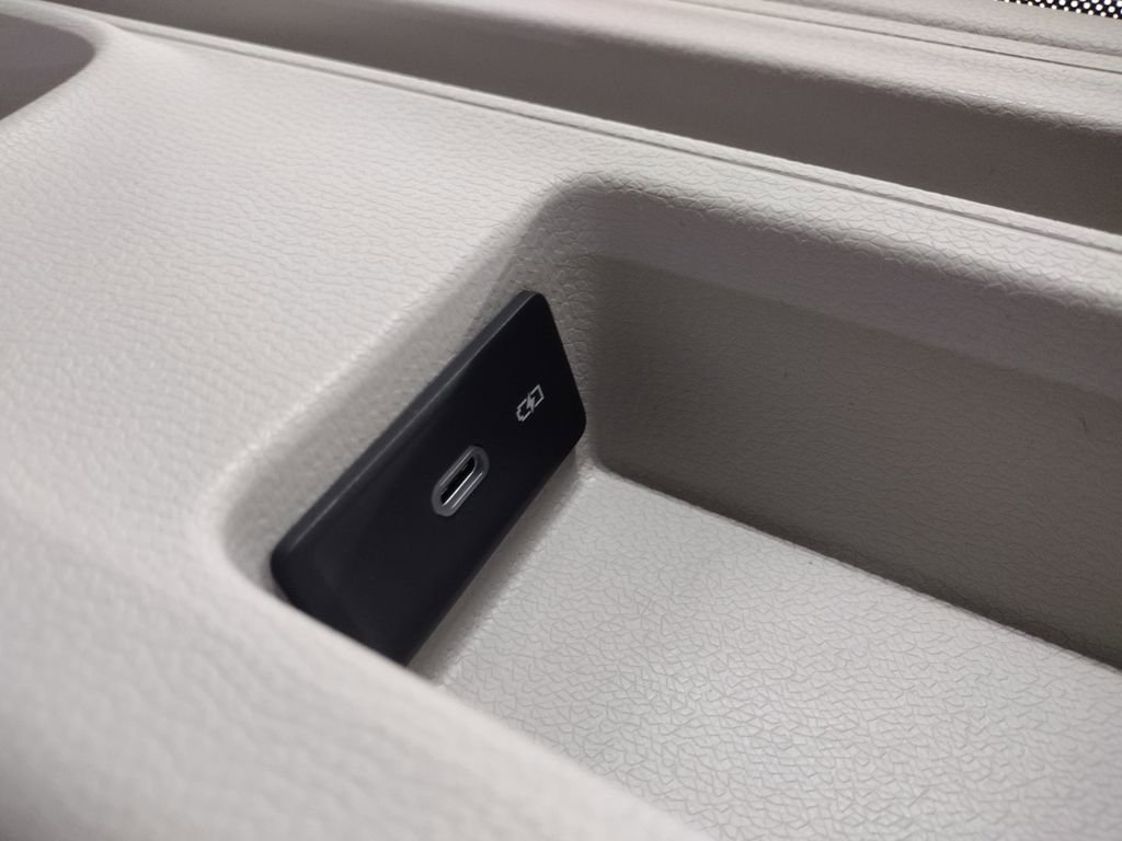 New 2025 Volkswagen ID. Buzz Pro S Plus image 20