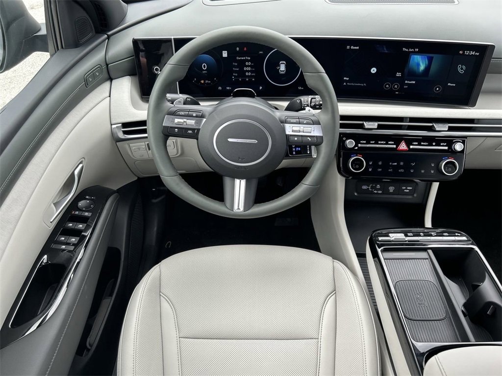 New 2025 Hyundai Tucson Limited image 4