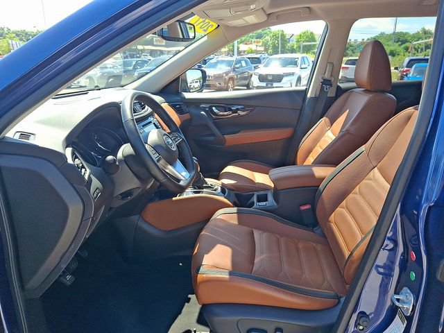 Used 2017 Nissan Rogue SL w/ SL Premium Package AWD/4WD image 9